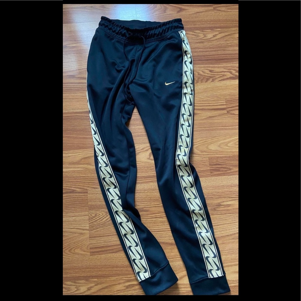 Nike sweats